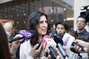 López Rabadán defiende a Campos y acusa persecución judicial en México